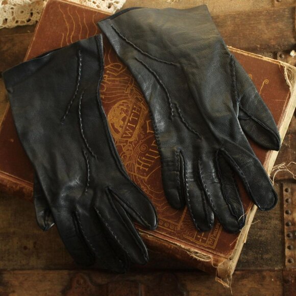 Vintage 1950s Gloves, Size 7 Navy Blue Leather Wrist Or Matinee Length Gloves - Picture 9 of 13